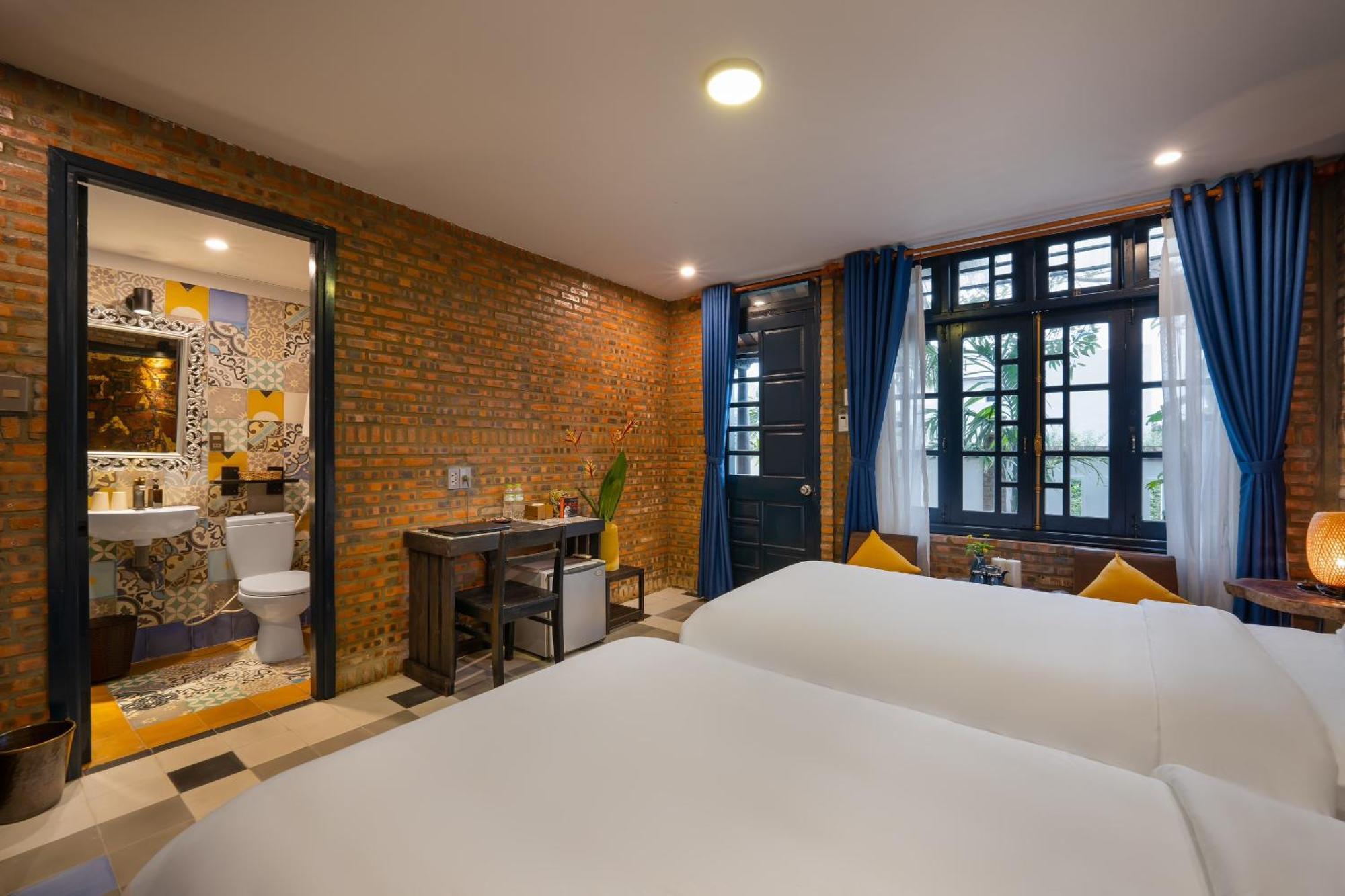 Calm House 3 Boutique Hotel Hoi An Bagian luar foto